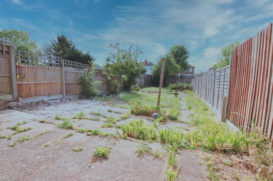 Images for Whitehouse Avenue, Borehamwood EAID:SIMMONSESTAPI BID:1