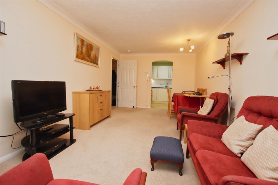 Images for Fairbanks Lodge, Furzehill Road, Borehamwood EAID:SIMMONSESTAPI BID:1