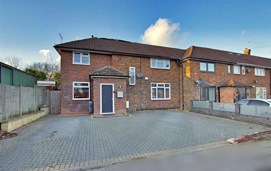 Images for Ashley Drive, Borehamwood EAID:SIMMONSESTAPI BID:1